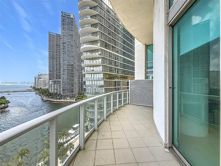 300 S Biscayne Blvd #L-1016 — Photo 18