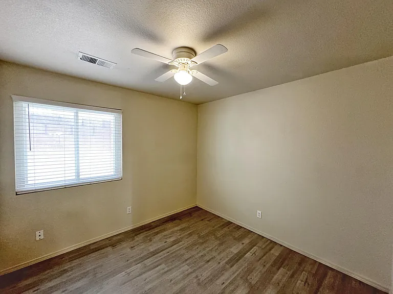 7152 Elk Creek Rd NE — Photo 30