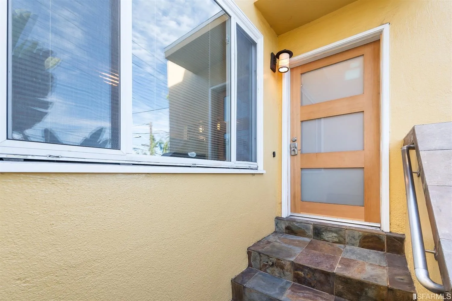2 bed, 1.0 bath, 1015 sqft, $7,150 — Photo 3