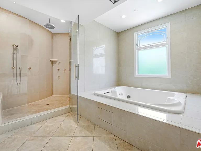 4156 Sunswept Dr — Photo 31