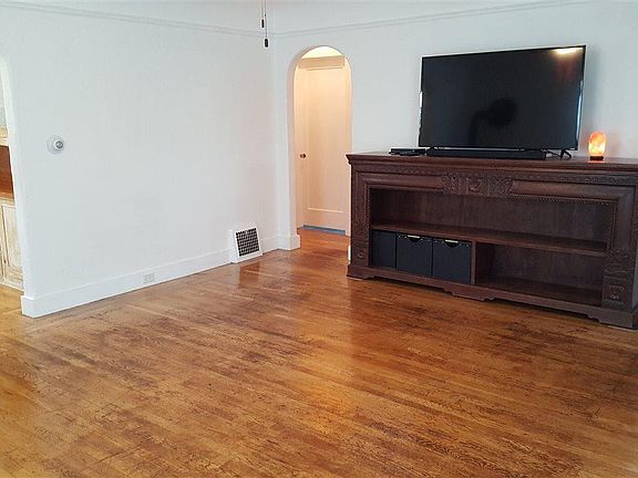 2nd image of 348 Pardee Ave
