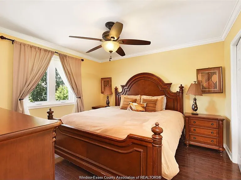 2327 Norcrest Ave — Photo 8