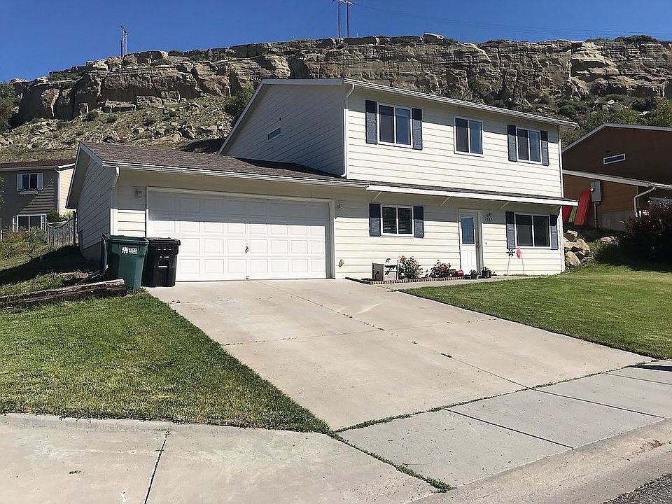 1st image of 1565 Park Pl