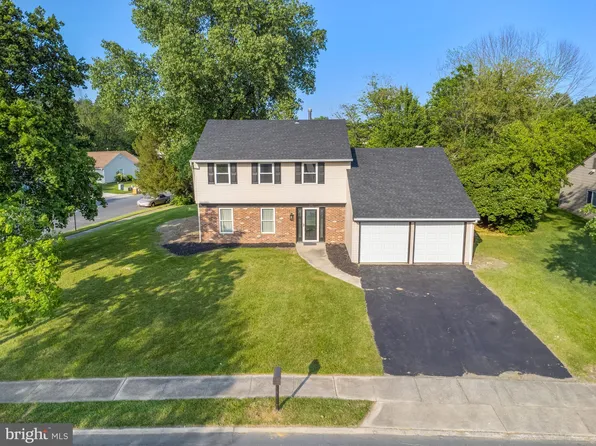 151 Arbor Meadow Dr, Sicklerville, NJ 08081