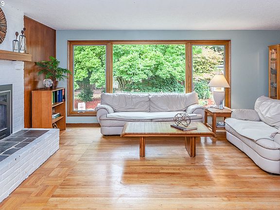 4th image of 5677 SE Harlene St