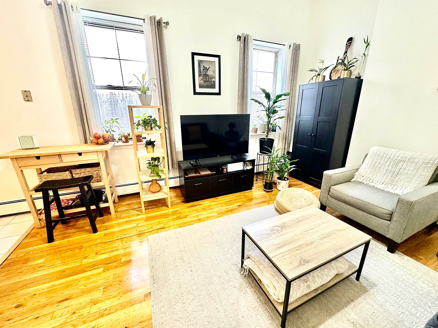 1 bed, 1.0 bath, $2,499 — Photo 3