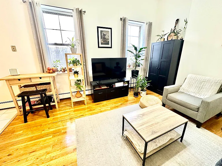 86 South St #2 — Photo 2
