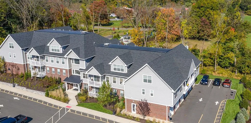 Zephyr Ridge at Cedar Grove — Photo 4