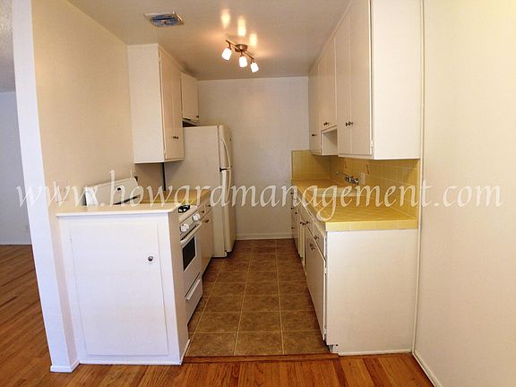5th image of 1427 Amherst Ave APT 9