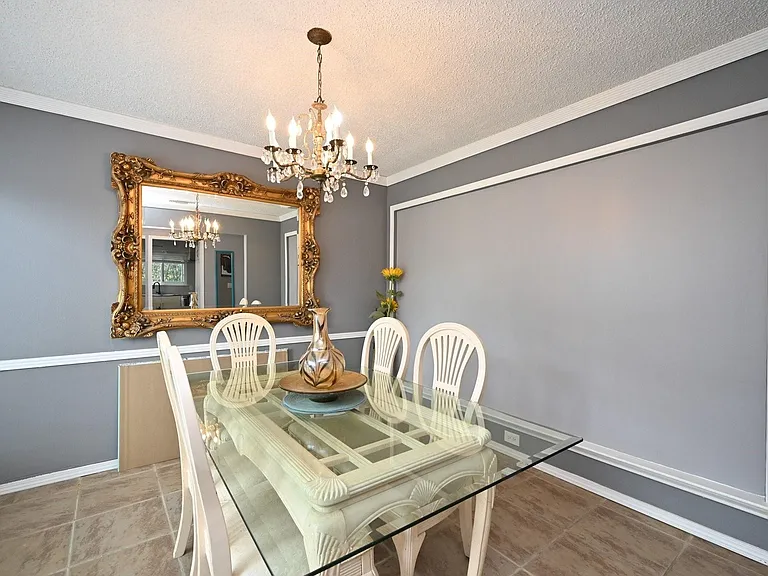 13102 Richmond Ave — Photo 2