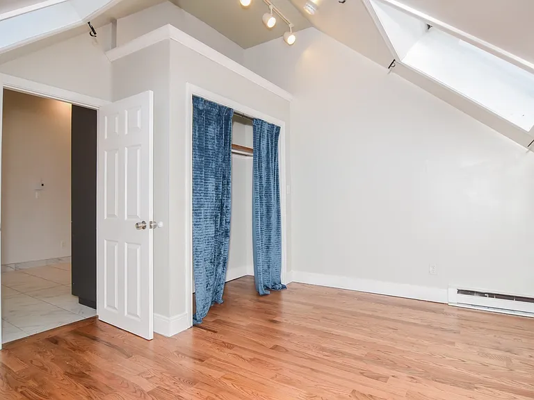349 Beacon St #D — Photo 17