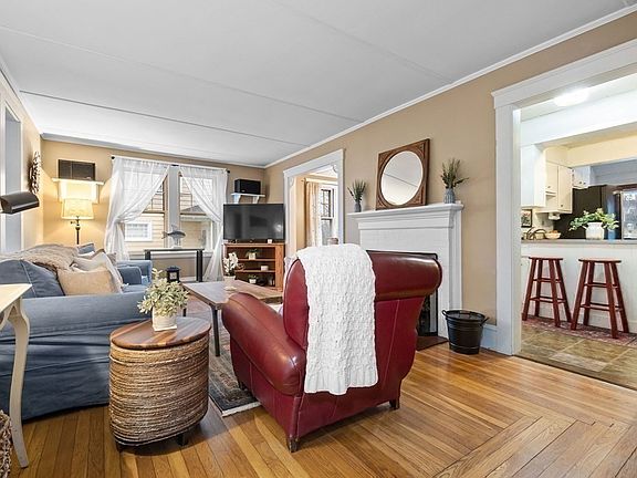 3rd image of 62 W Greenwood St