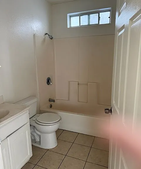 934 W 84th St #9 — Photo 7