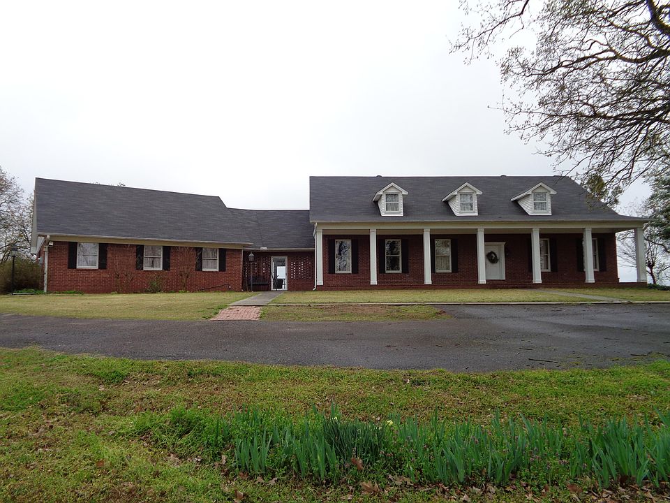 1st image of 833 Sparksford Dr