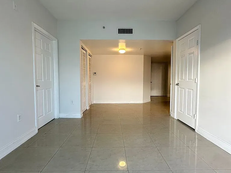 Vista del Rio Apartments — Photo 62