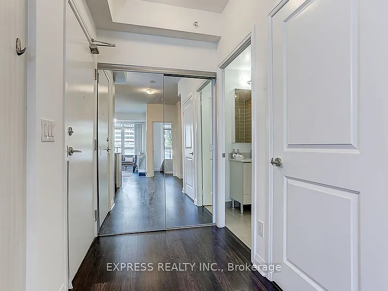 55 Oneida Cres #308 — Photo 8