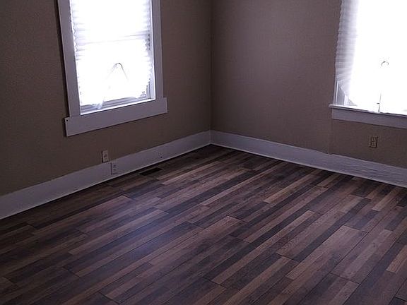 3rd image of 1029 Elmhurst Ave