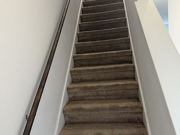 3rd image of 313 Nixon Way