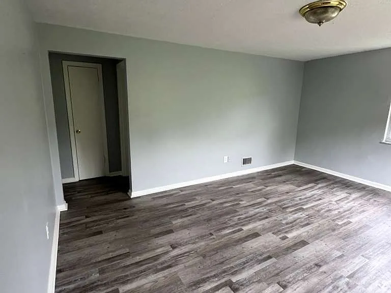 2187 Westwood Northern Blvd — Photo 23
