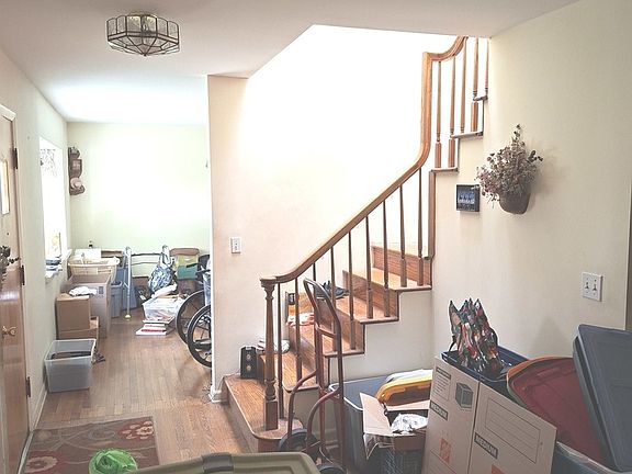 3rd image of 8332 N Odell Ave
