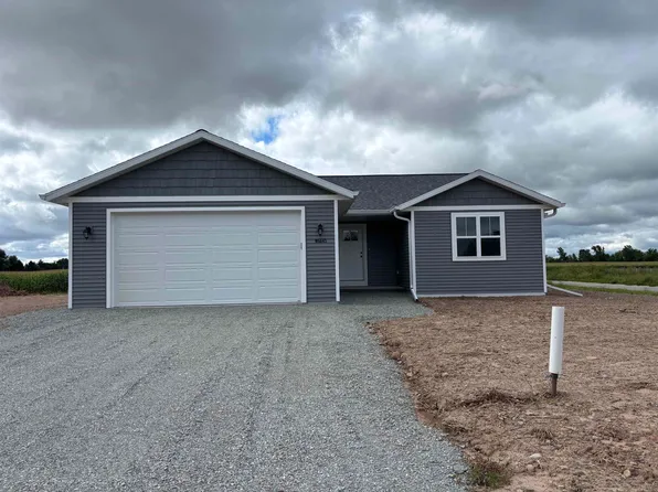 W6645 School Rd, Greenville, WI 54942