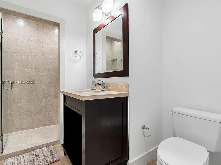 415 Rovino Ave — Photo 48
