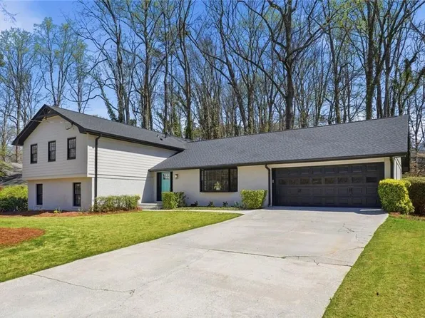 2827 Livsey Ct, Tucker, GA 30084