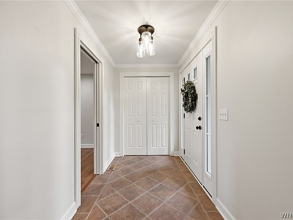 5th image of 11 Rolling Hills Dr