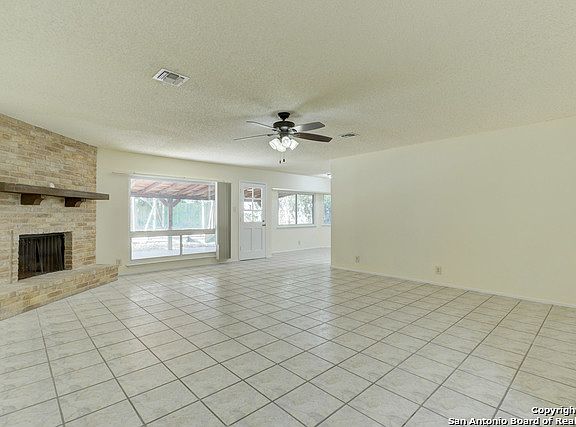 4th image of 14407 Briarfern St