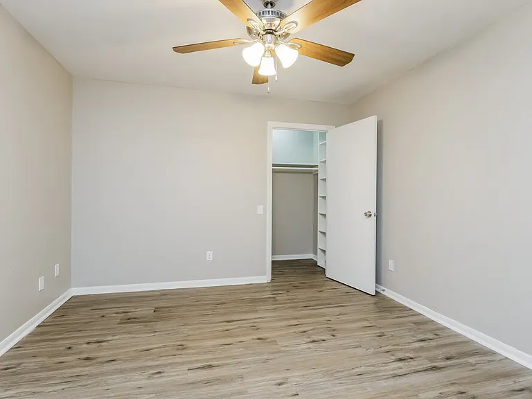 11631 Alcott Dr — Photo 14