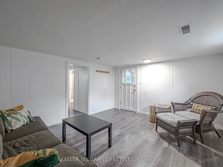 84 Wilson Ave #MAIN — Photo 10
