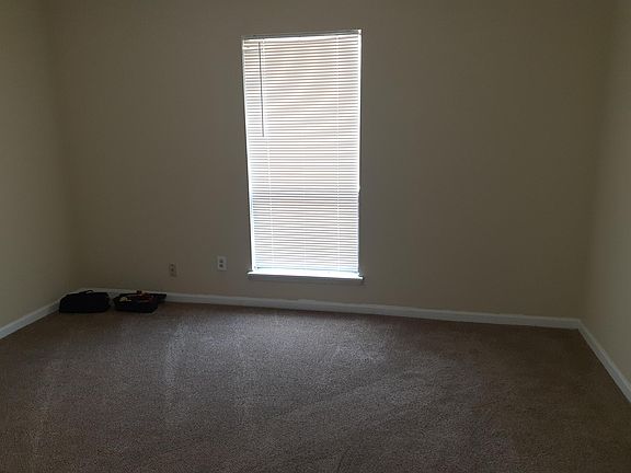 5th image of 1324 Lakeview Dr NW