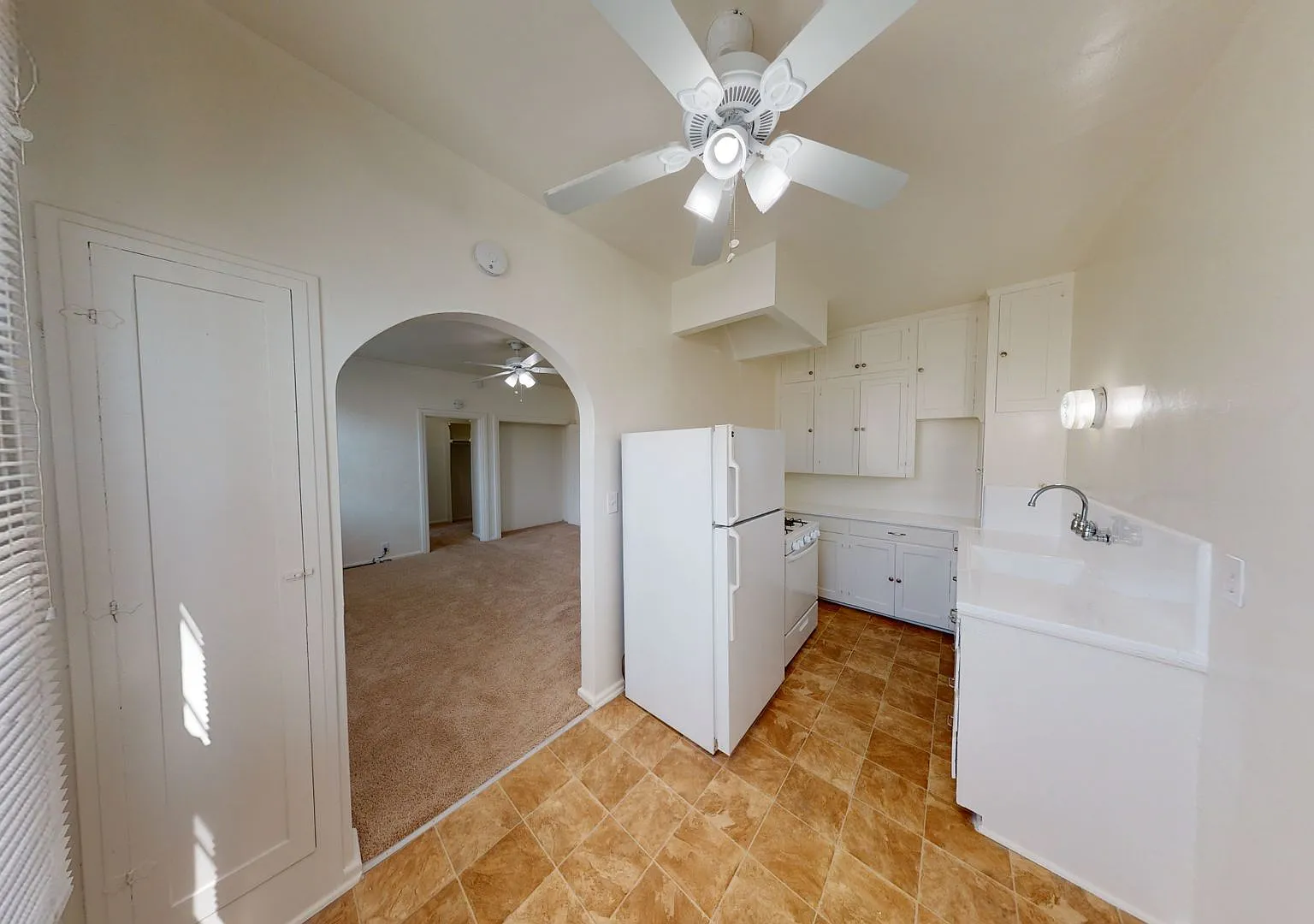 Single classic charm with a homey feel in South Pasadena! — Photo 2