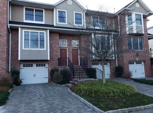 6 James Ln, Tenafly, NJ 07670
