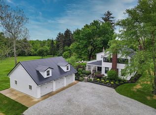 15154 Russell Rd, Chagrin Falls, OH 44022