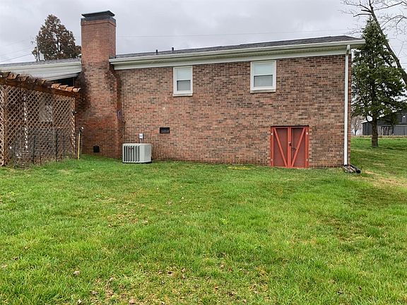 5th image of 1093 Tracey Ln