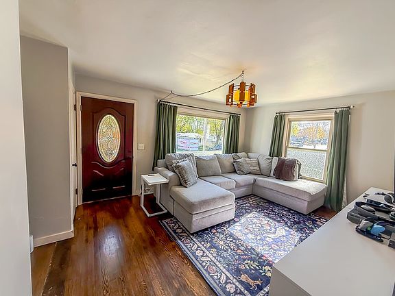 4th image of 4708 Camden Rd