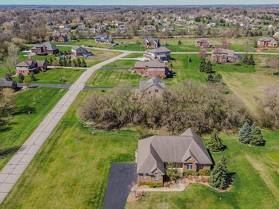 3rd image of 9042 McKendry Dr