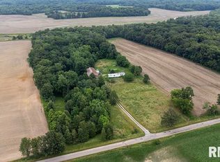 2217 Longleaf Ln, Flora, IL 62839