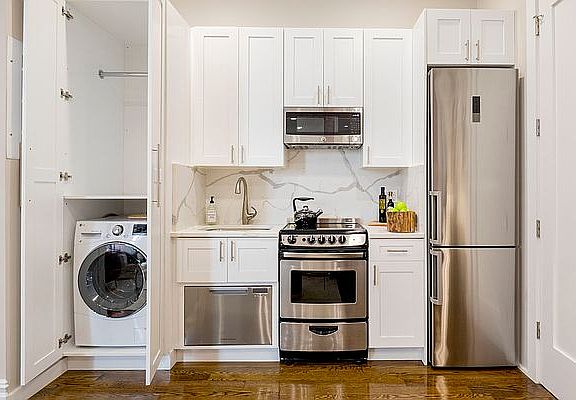 2nd image of 321 W 11th St #5