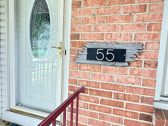 2nd image of 55 Oxford Cir
