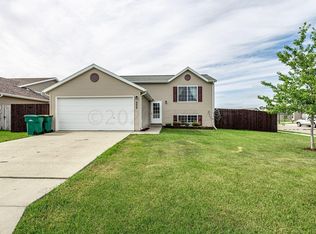 333 Maple Pointe Blvd, Mapleton, ND 58059