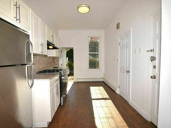 3rd image of 68 Powers St APT 1R