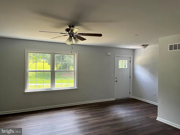 2114 Moorland Dr — Photo 7