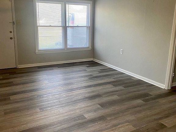 3rd image of 2502 W Beauregard Ave