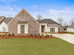 116 Country Ln, Canton, MS 39046