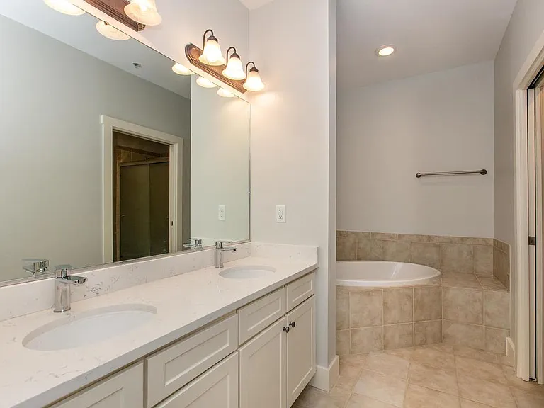9 Kenilworth Knls #109 — Photo 11