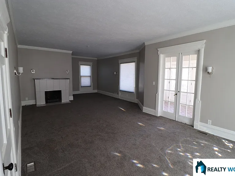 1844 D St — Photo 2