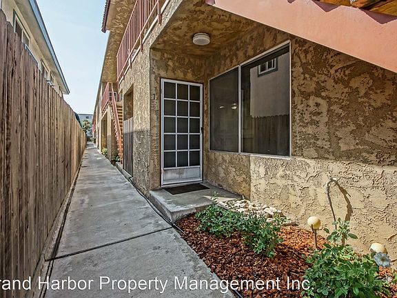 3rd image of 3650 Garnet St #1