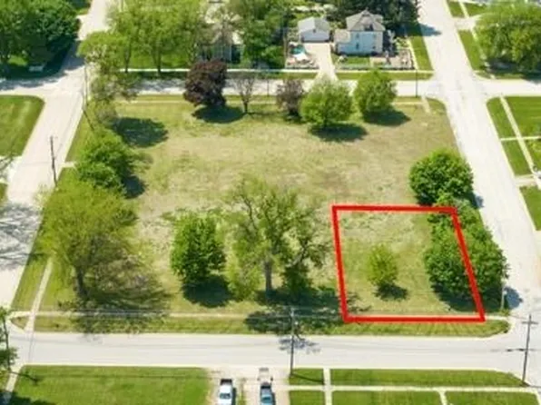 1601 Grand Ave #1-3, Emmetsburg, IA 50536